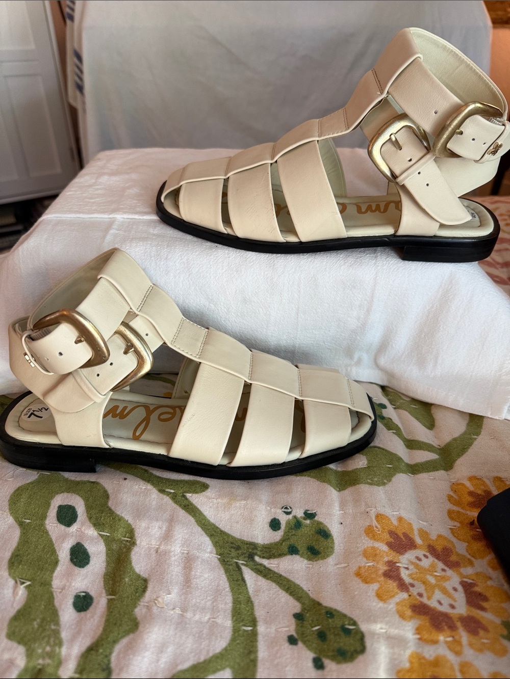 Sam Edelman Cream Strappy Buckle Sandals Women’s 7.5